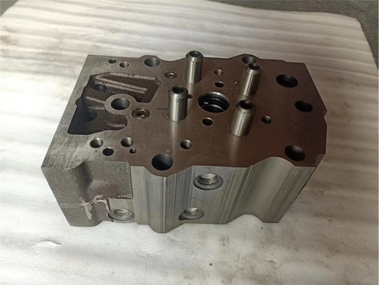 رأس الاسطوانة Assy 3811985 ل KTA19 K19 4 صمام محرك الديزل